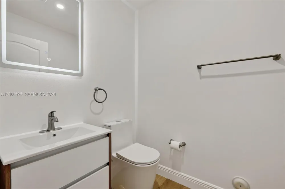 11115 W Okeechobee Rd #118 Hialeah Gardens, FL 33018