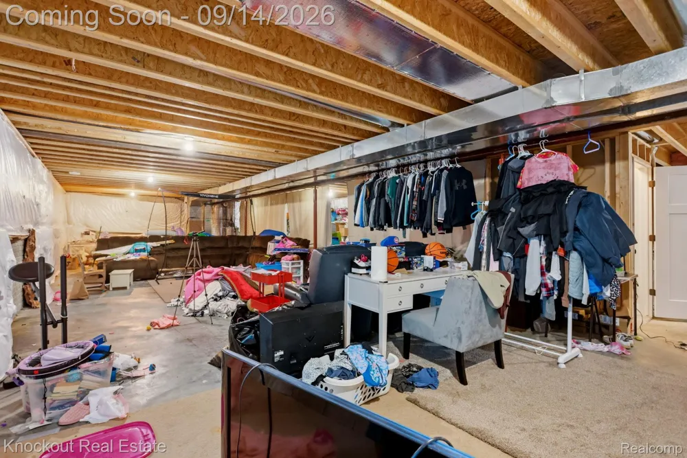 10180 Deere Drive Richfield Township, MI 48423