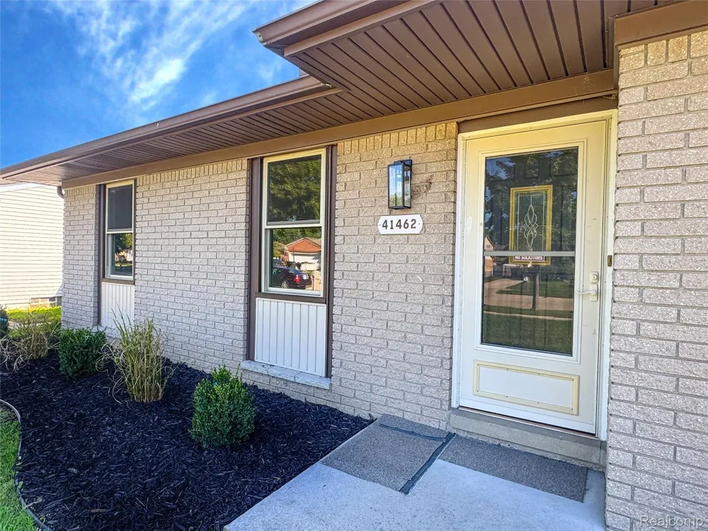41462 Harvard Drive Sterling Heights City, MI 48313