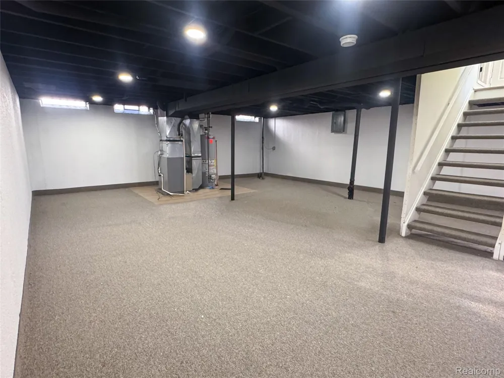 41462 Harvard Drive Sterling Heights City, MI 48313