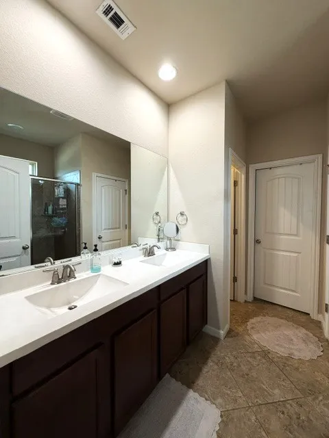 413 Anacua Loop #8 Manchaca, TX 78652
