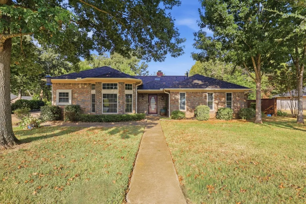 2809 Caprice Avenue Denison, TX 75020