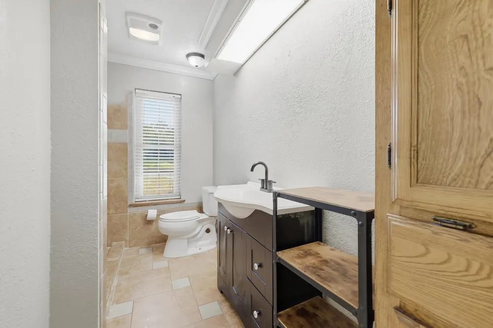 2809 Caprice Avenue Denison, TX 75020
