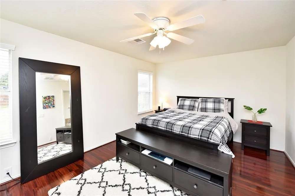 7215 Ravenswood Missouri City, TX 77459