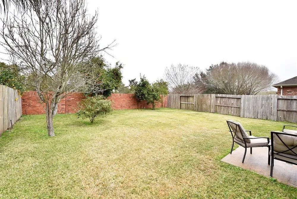 7215 Ravenswood Missouri City, TX 77459