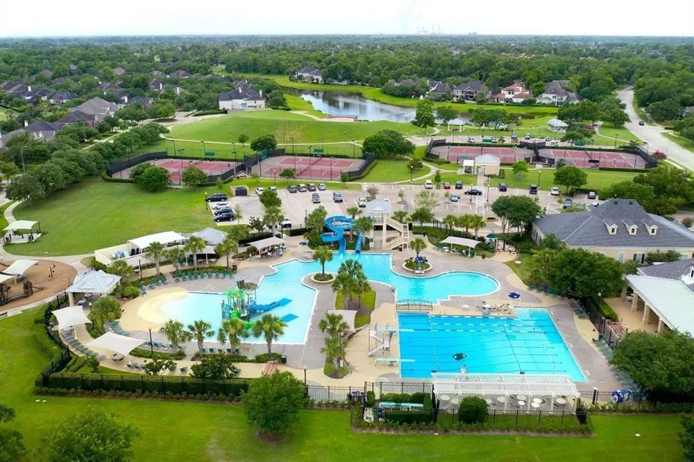7215 Ravenswood Missouri City, TX 77459
