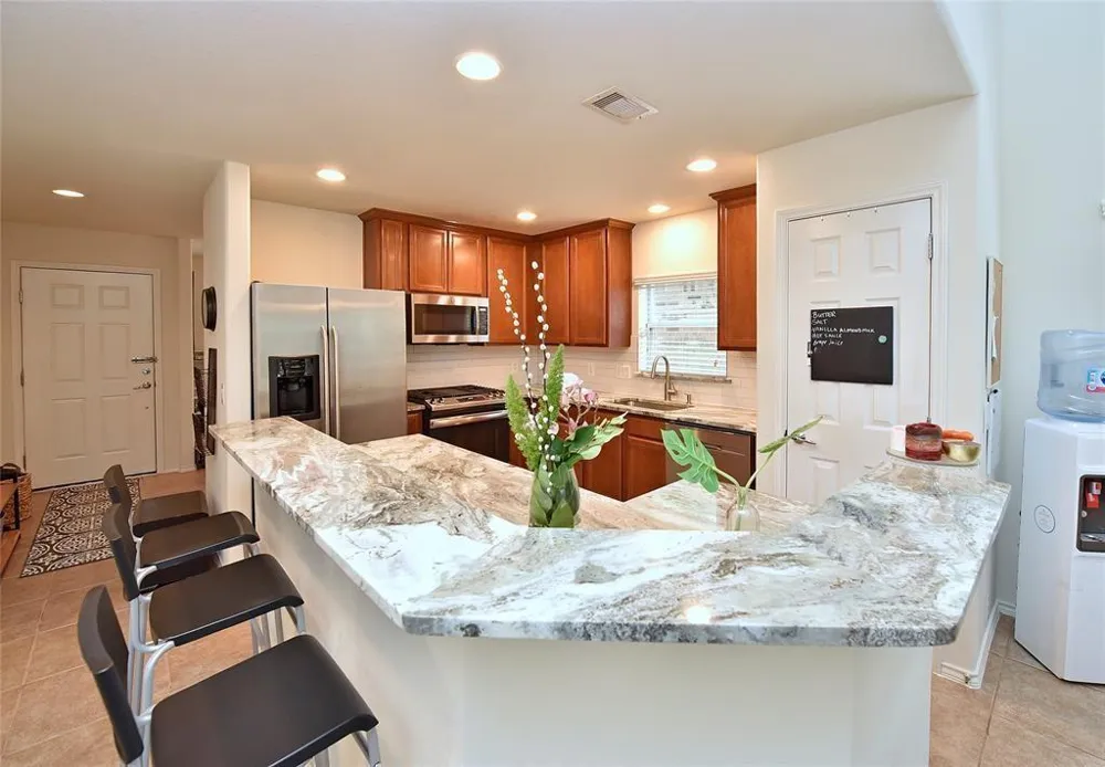 7215 Ravenswood Missouri City, TX 77459