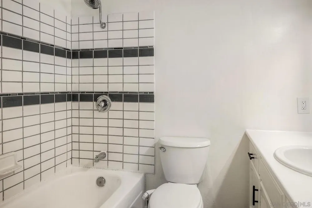 12166 Orange Crest Ct. #3 Lakeside, CA 92040
