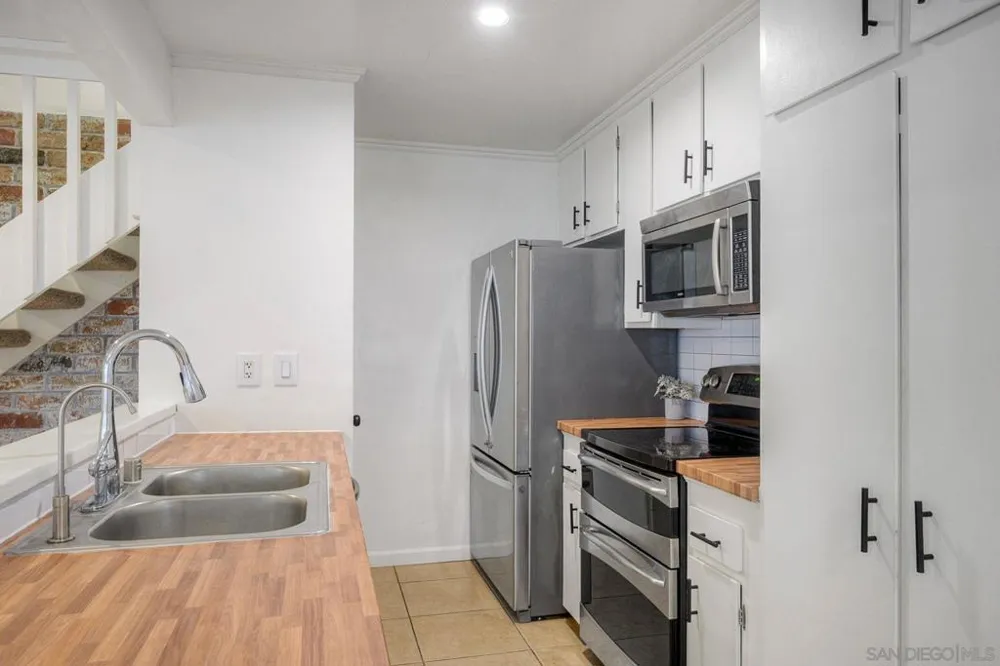 12166 Orange Crest Ct. #3 Lakeside, CA 92040