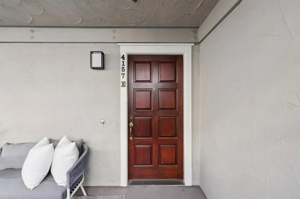 4157 El Camino Way #E Palo Alto, CA 94306