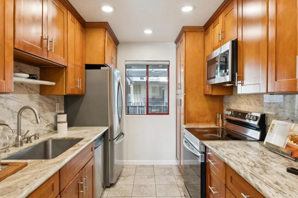 4157 El Camino Way #E Palo Alto, CA 94306