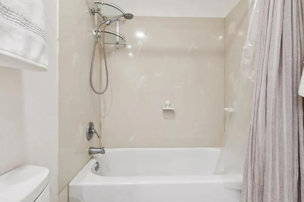 4157 El Camino Way #E Palo Alto, CA 94306