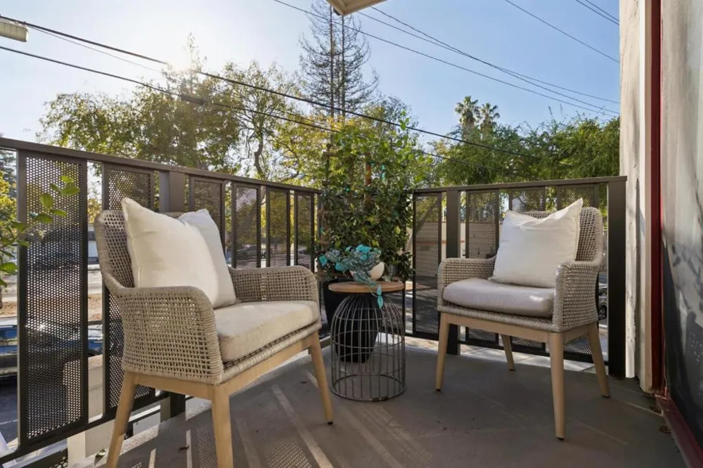 4157 El Camino Way #E Palo Alto, CA 94306