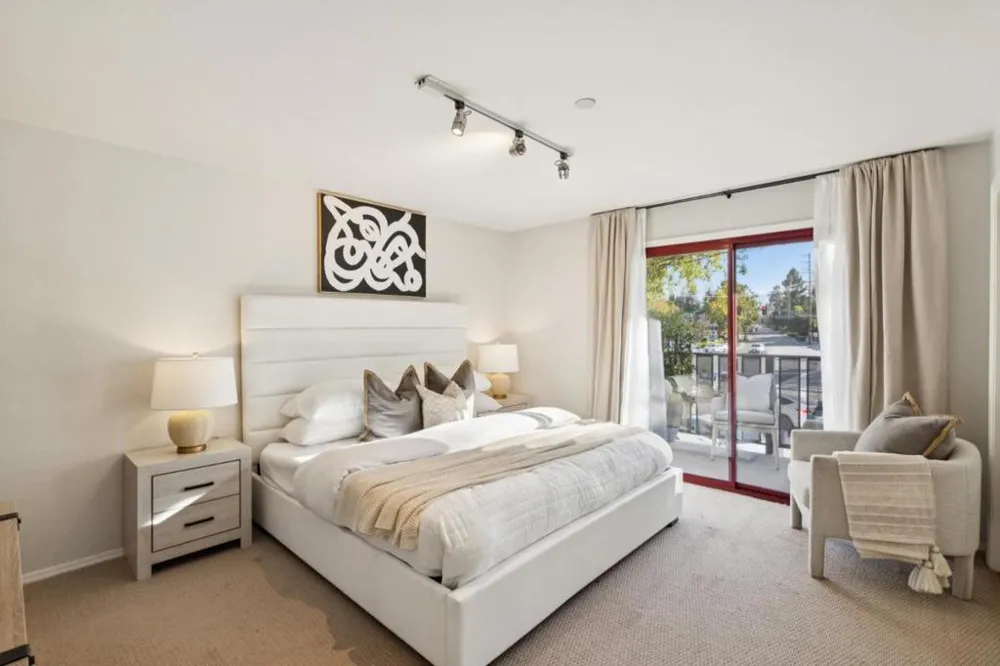 4157 El Camino Way #E Palo Alto, CA 94306