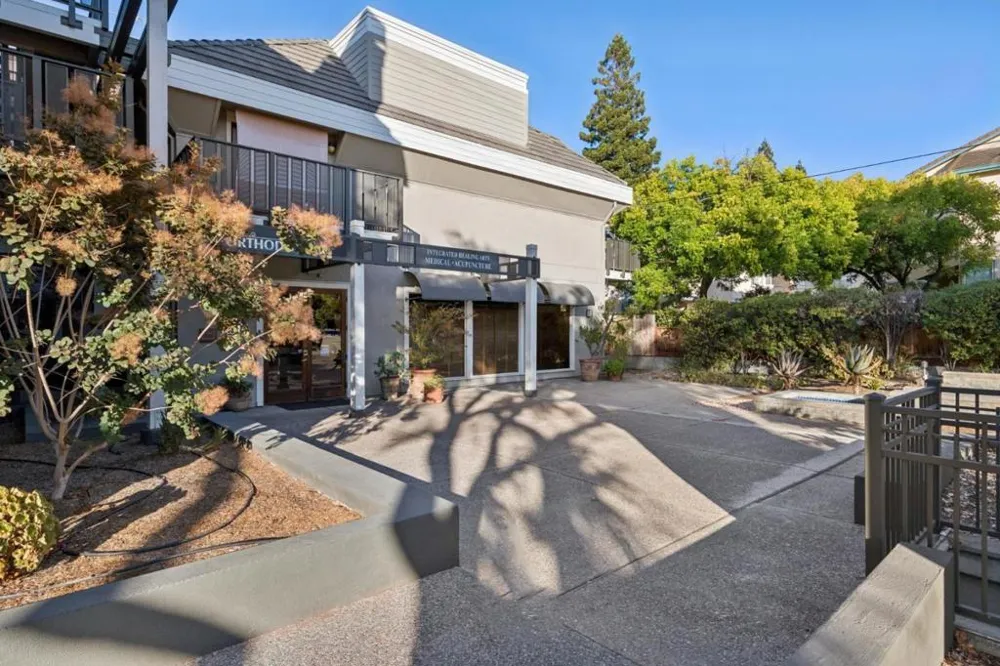 4157 El Camino Way #E Palo Alto, CA 94306