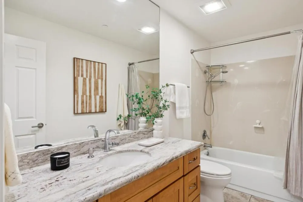 4157 El Camino Way #E Palo Alto, CA 94306