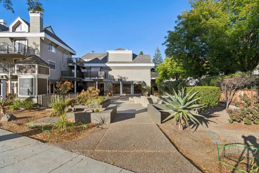 4157 El Camino Way #E Palo Alto, CA 94306