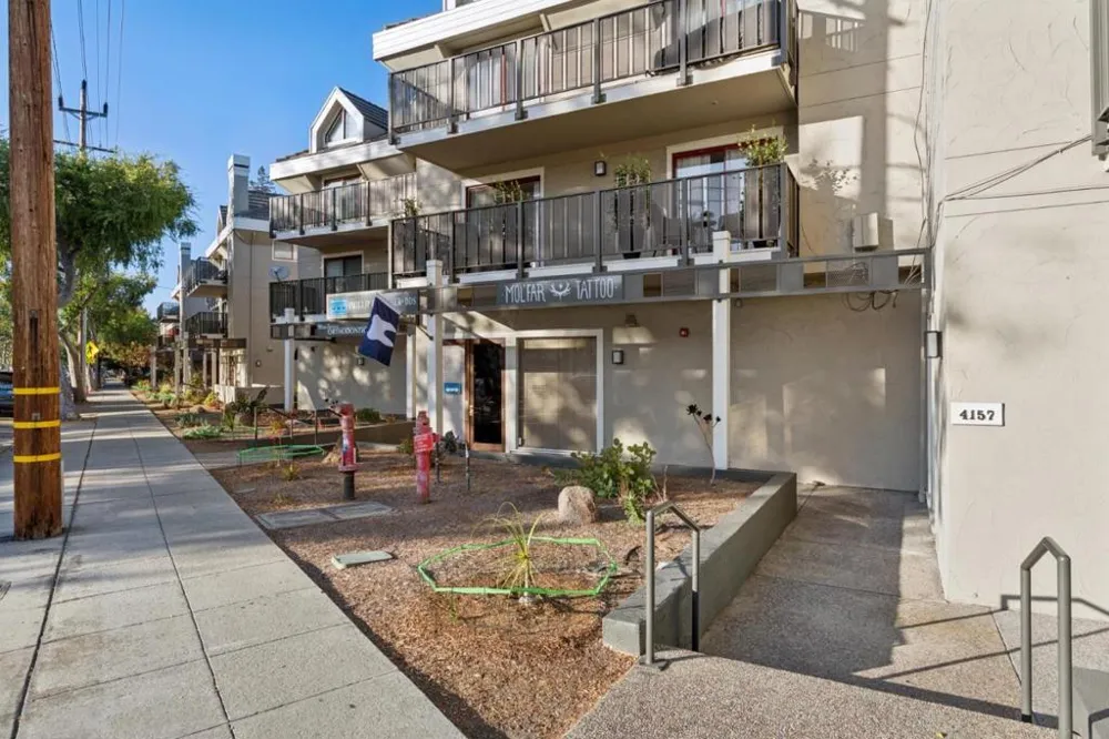4157 El Camino Way #E Palo Alto, CA 94306