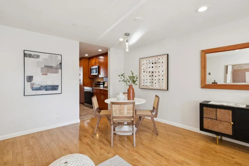 4157 El Camino Way #E Palo Alto, CA 94306