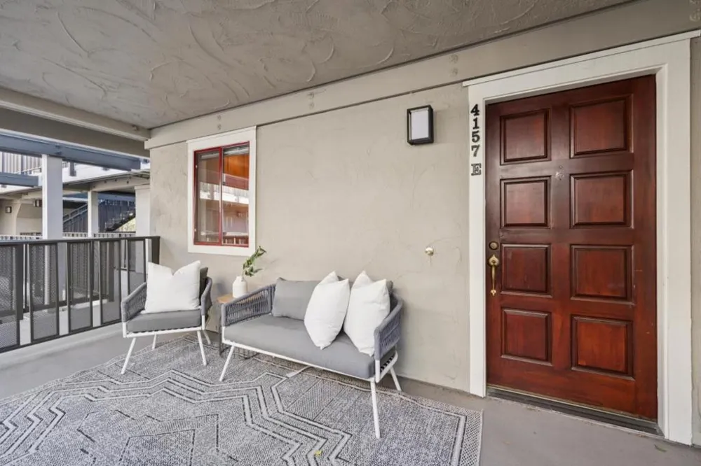 4157 El Camino Way #E Palo Alto, CA 94306