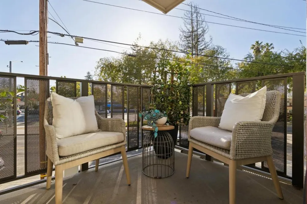 4157 El Camino Way #E Palo Alto, CA 94306