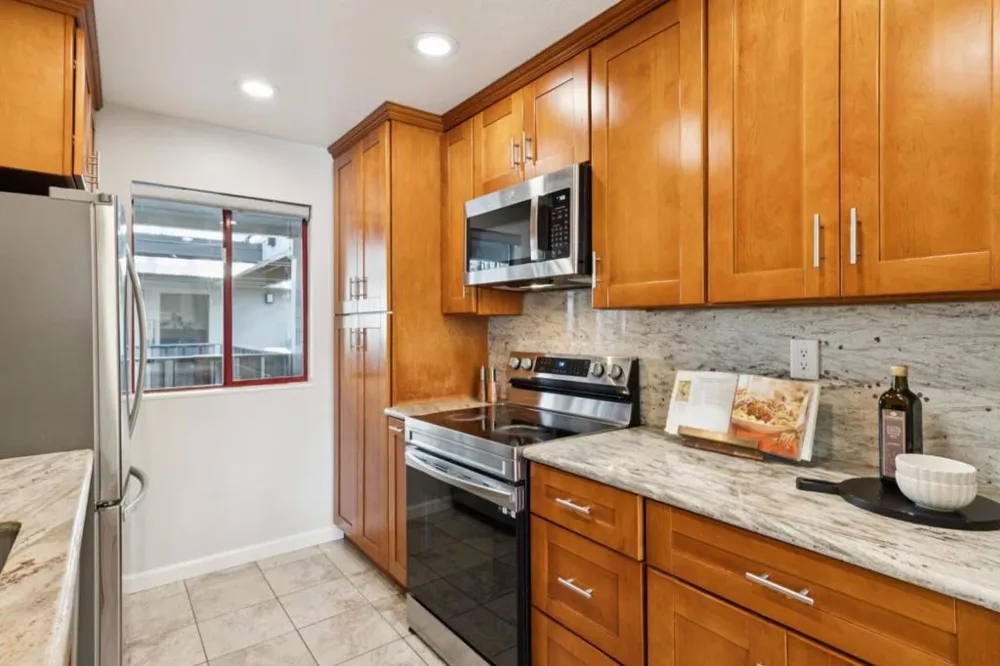 4157 El Camino Way #E Palo Alto, CA 94306