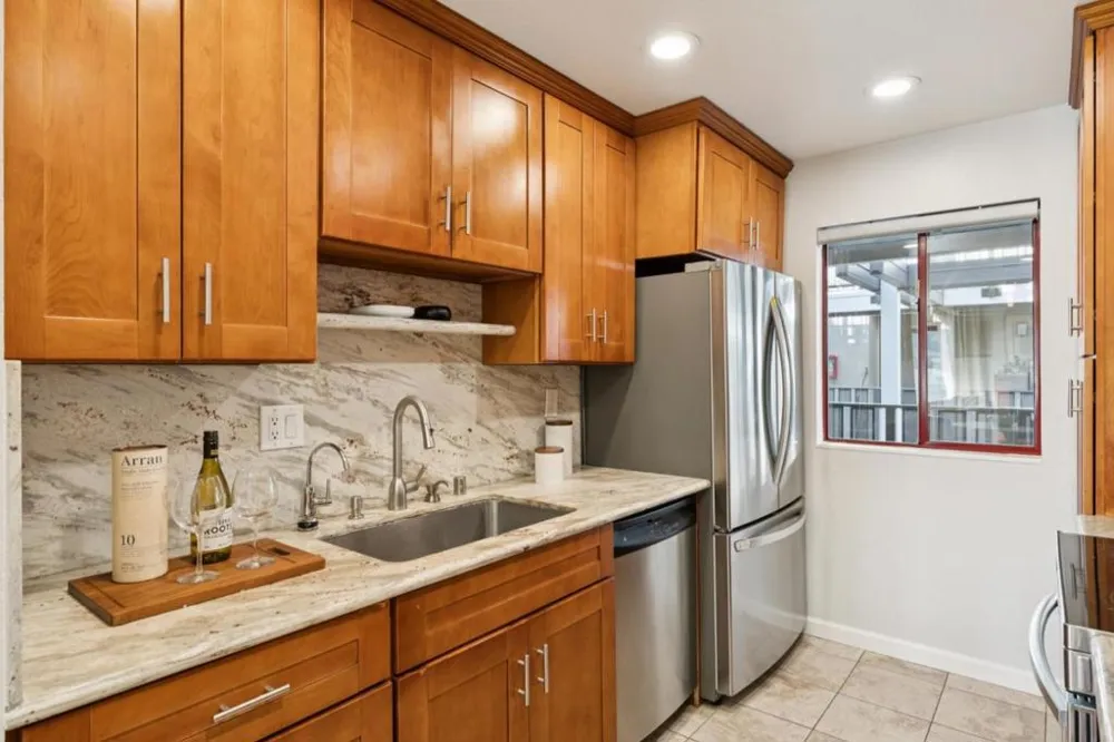 4157 El Camino Way #E Palo Alto, CA 94306