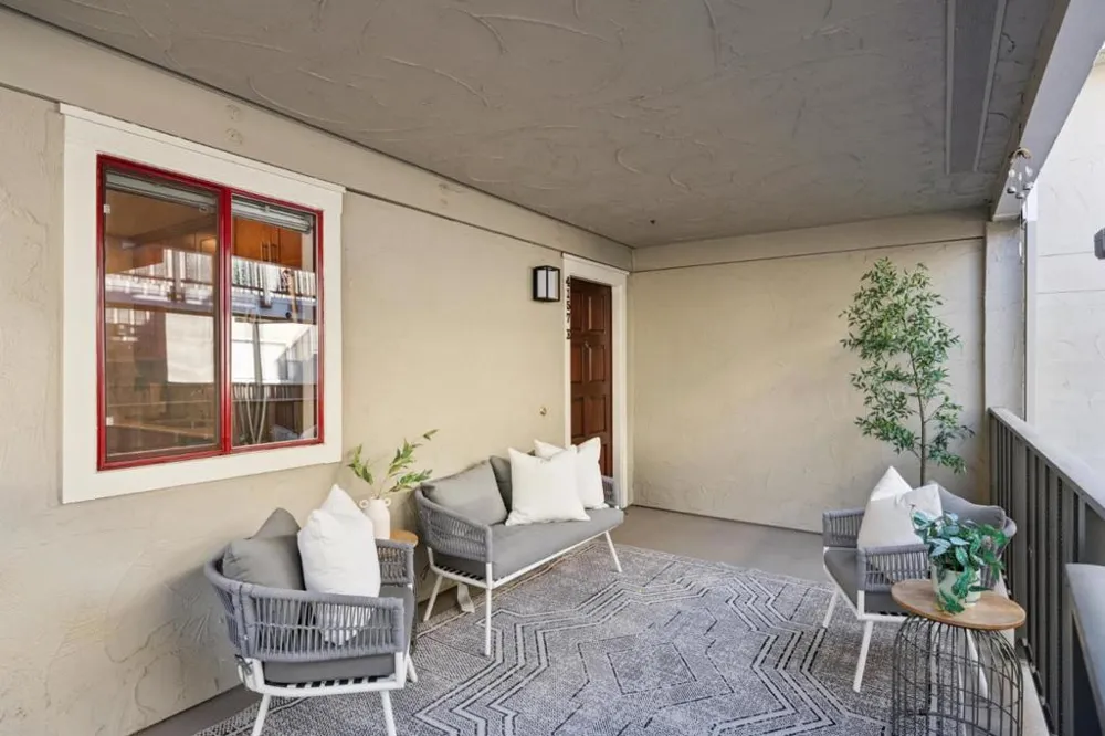 4157 El Camino Way #E Palo Alto, CA 94306