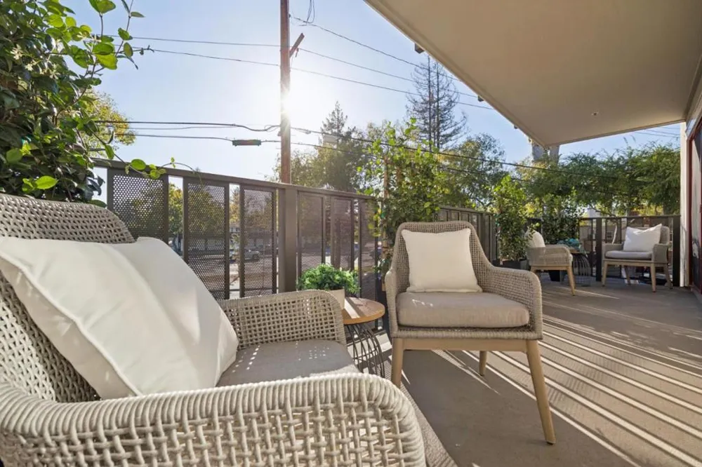 4157 El Camino Way #E Palo Alto, CA 94306