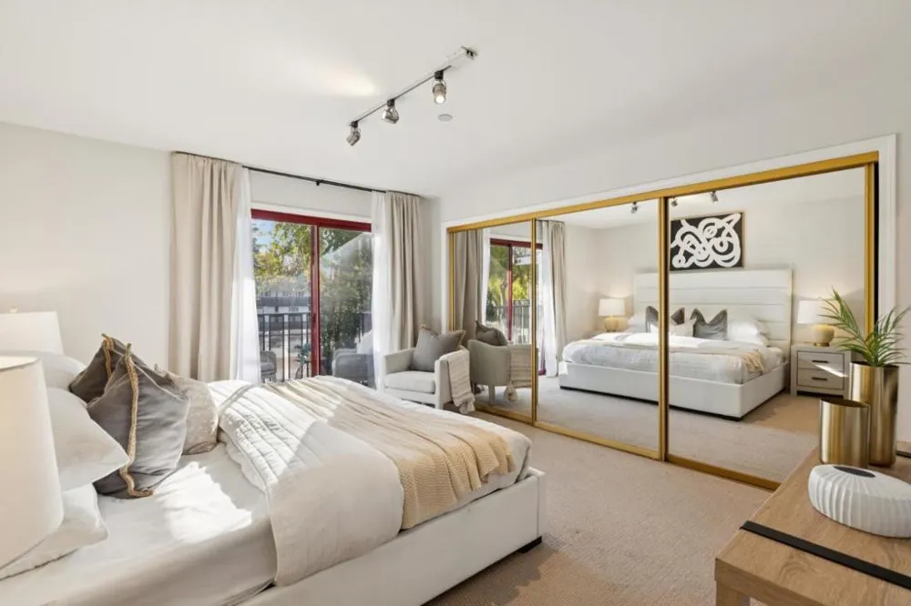 4157 El Camino Way #E Palo Alto, CA 94306