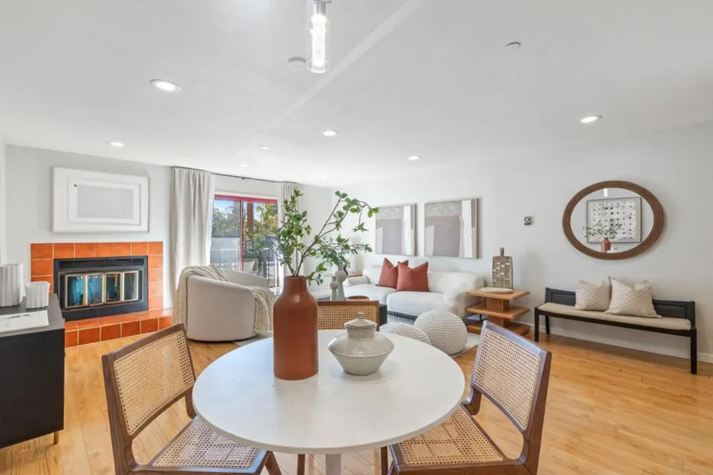 4157 El Camino Way #E Palo Alto, CA 94306