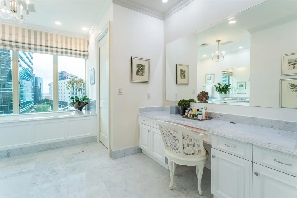 2525 PEARL STREET #1004 Dallas, TX 75201