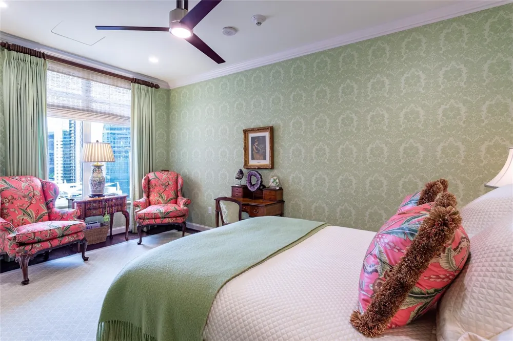 2525 PEARL STREET #1004 Dallas, TX 75201