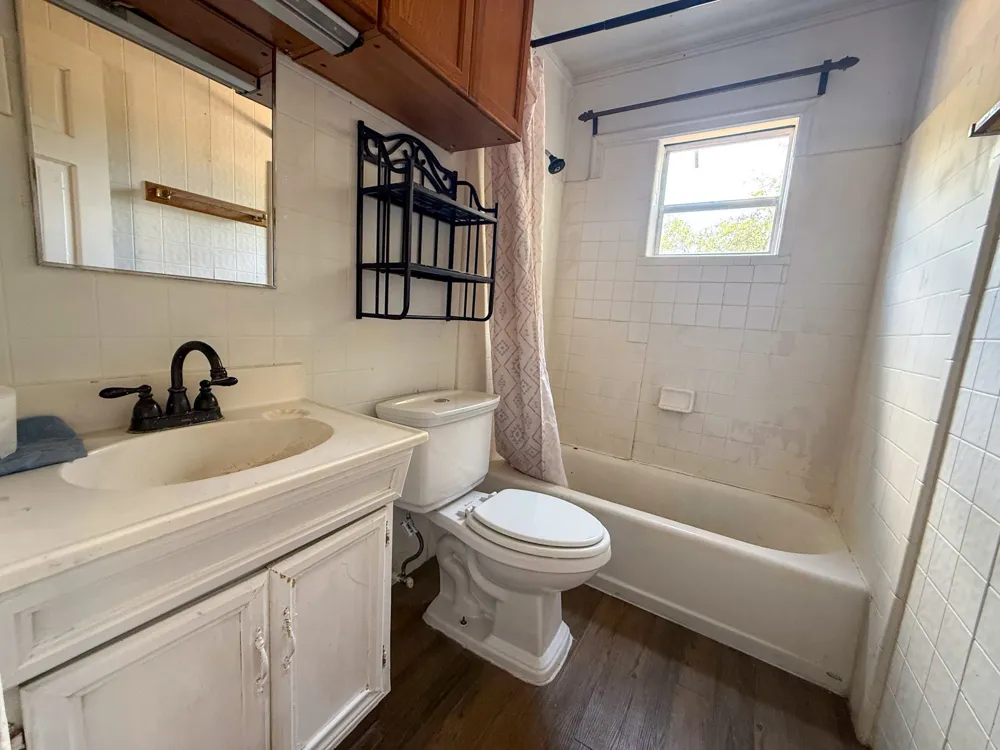 120 Las Vegas Trail White Settlement, TX 76108