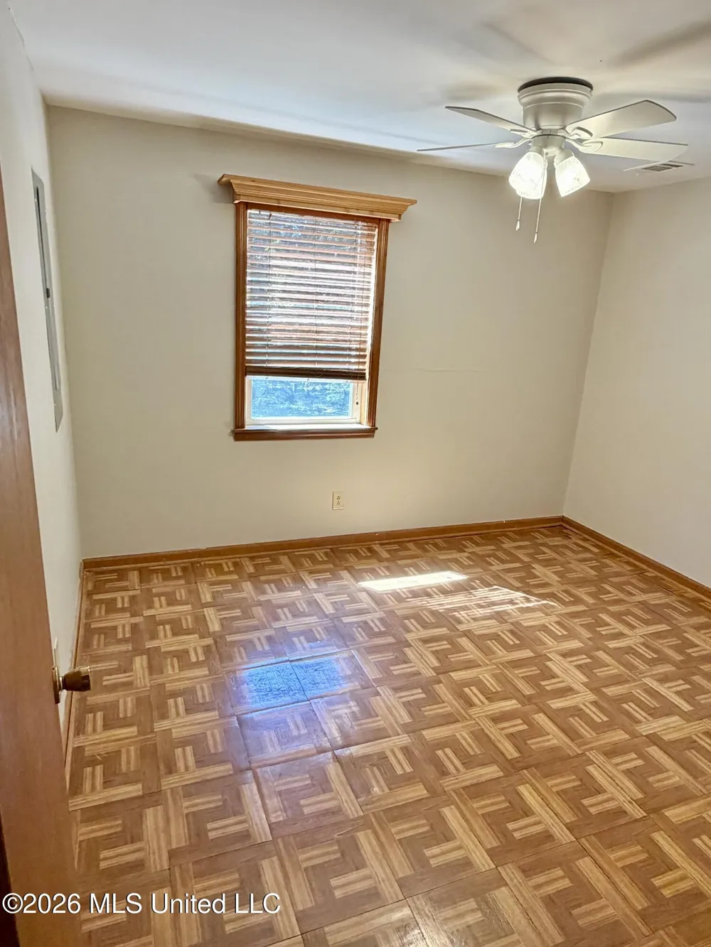 8 County Road 531 Como, MS 38619
