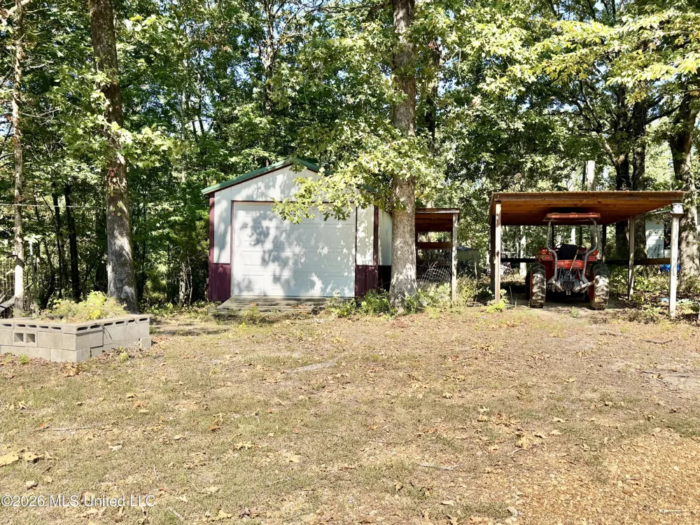 8 County Road 531 Como, MS 38619