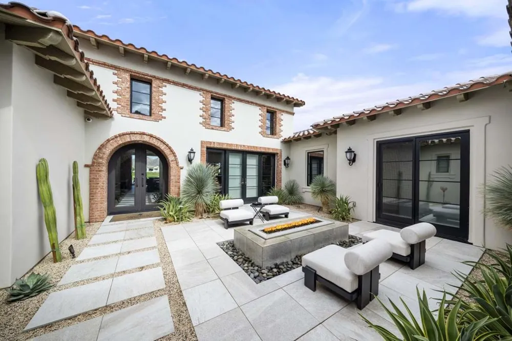 81650 Ronda La Quinta, CA 92253