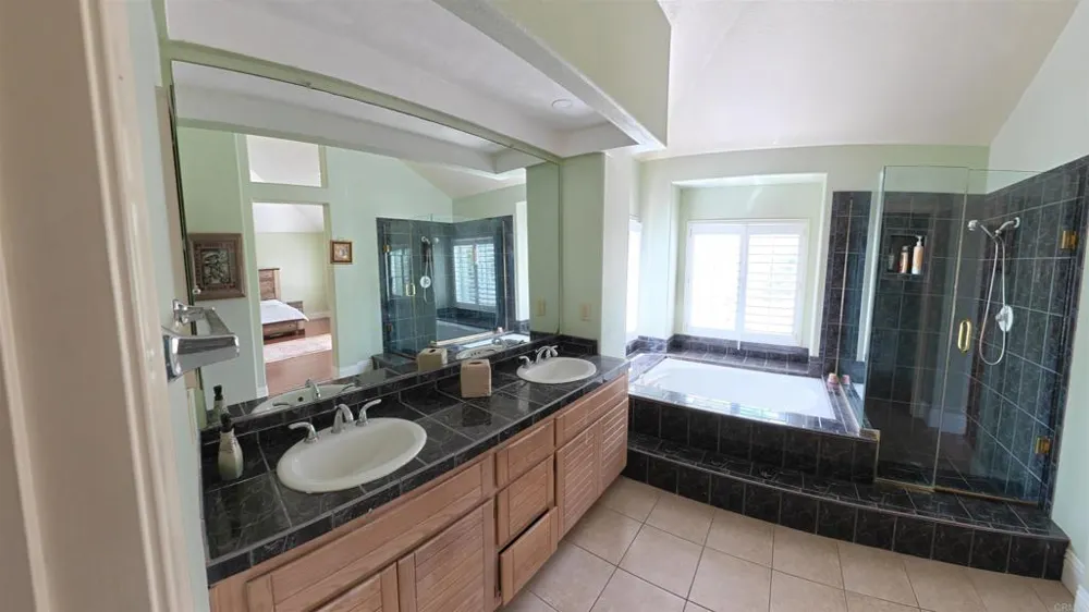 14524 Seabridge San Diego, CA 92128