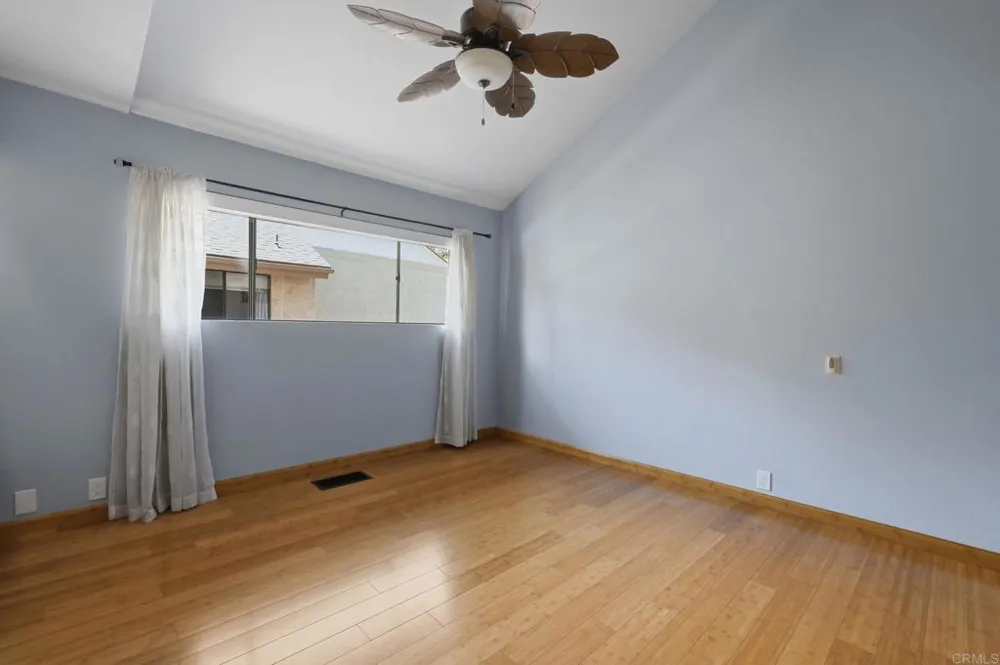 8437 Via Mallorca La Jolla, CA 92037