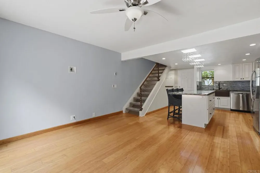 8437 Via Mallorca La Jolla, CA 92037