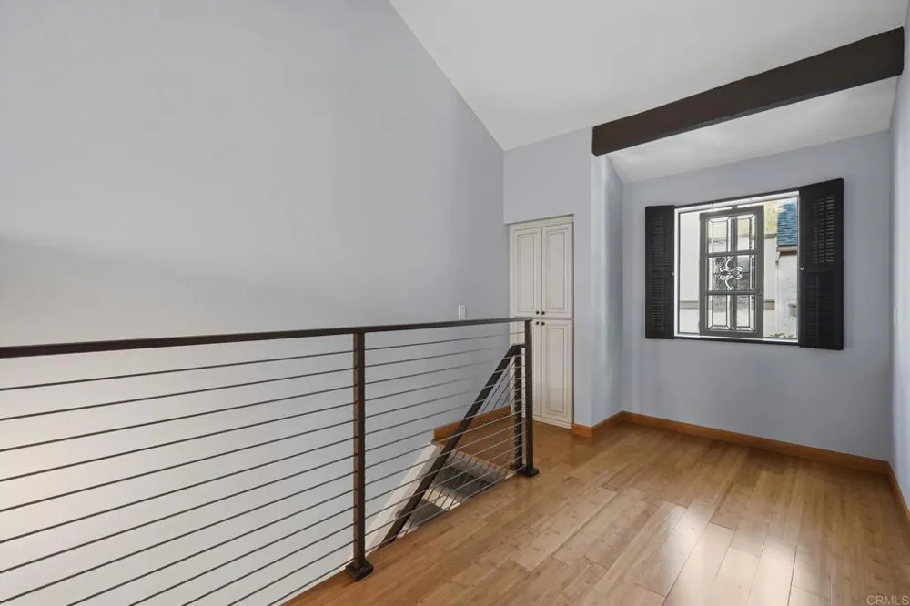 8437 Via Mallorca La Jolla, CA 92037