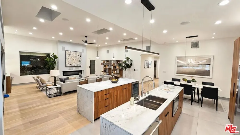 10572 Putney Road Los Angeles, CA 90064