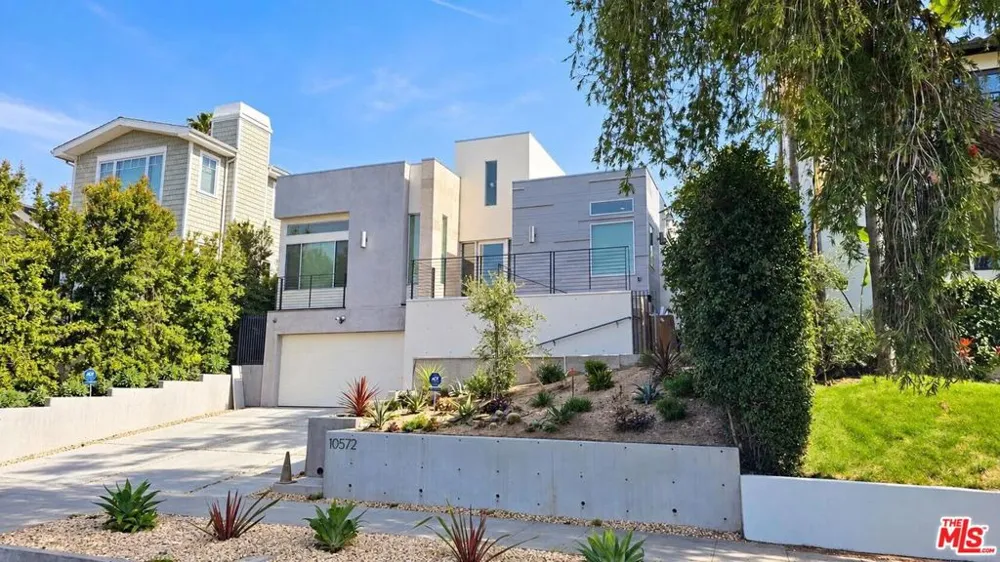 10572 Putney Road Los Angeles, CA 90064