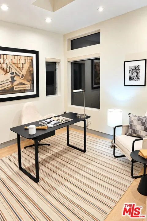 10572 Putney Road Los Angeles, CA 90064