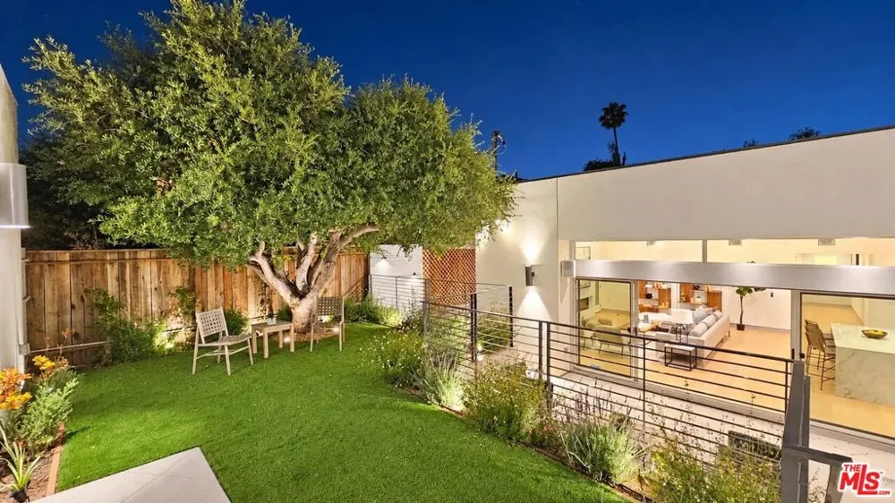 10572 Putney Road Los Angeles, CA 90064