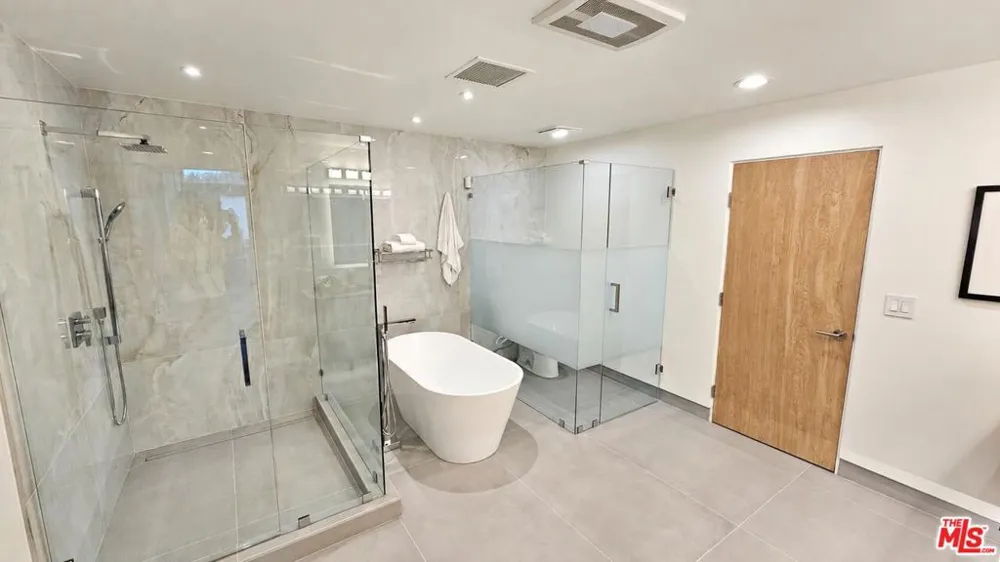 10572 Putney Road Los Angeles, CA 90064