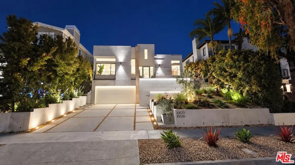 10572 Putney Road Los Angeles, CA 90064