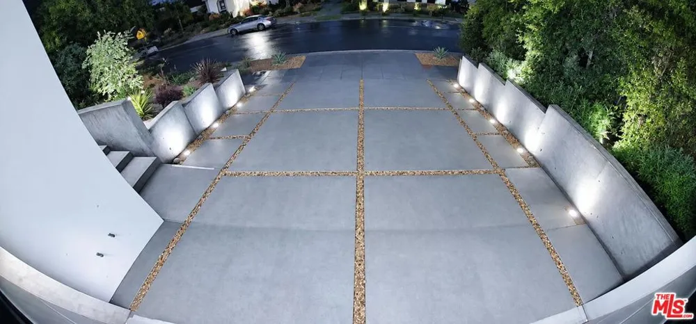 10572 Putney Road Los Angeles, CA 90064