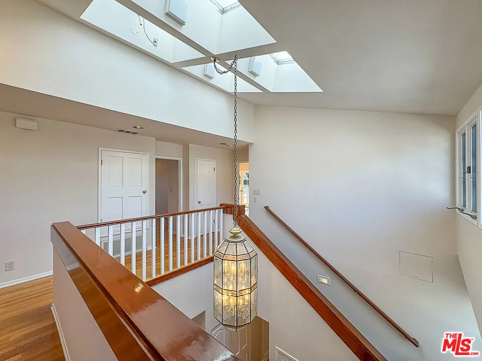 2445 22nd Street Santa Monica, CA 90405