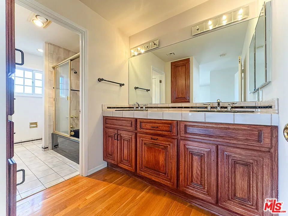 2445 22nd Street Santa Monica, CA 90405